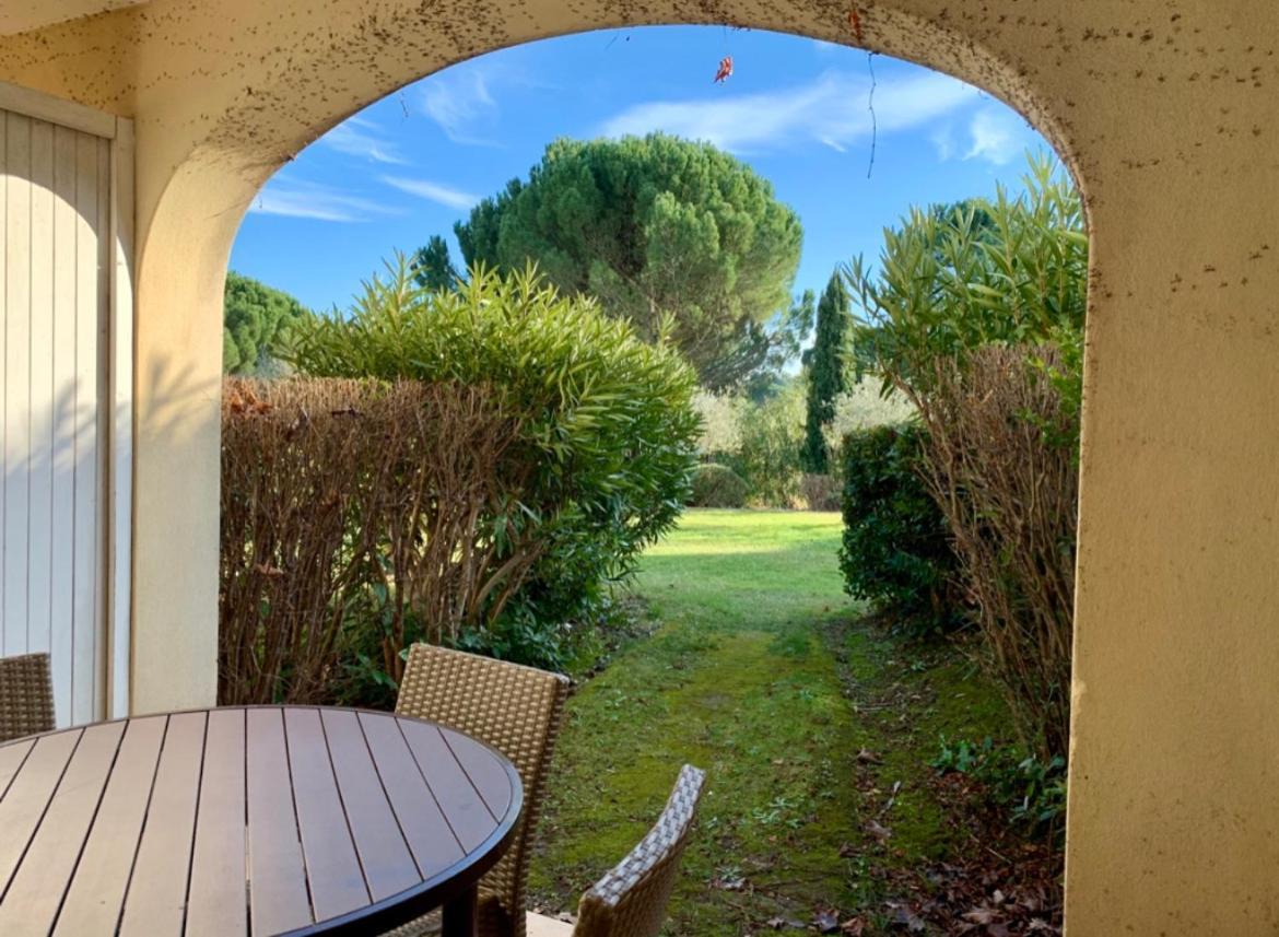 Studio 4 Personnes Golf International Pont Royal Mallemort Εξωτερικό φωτογραφία