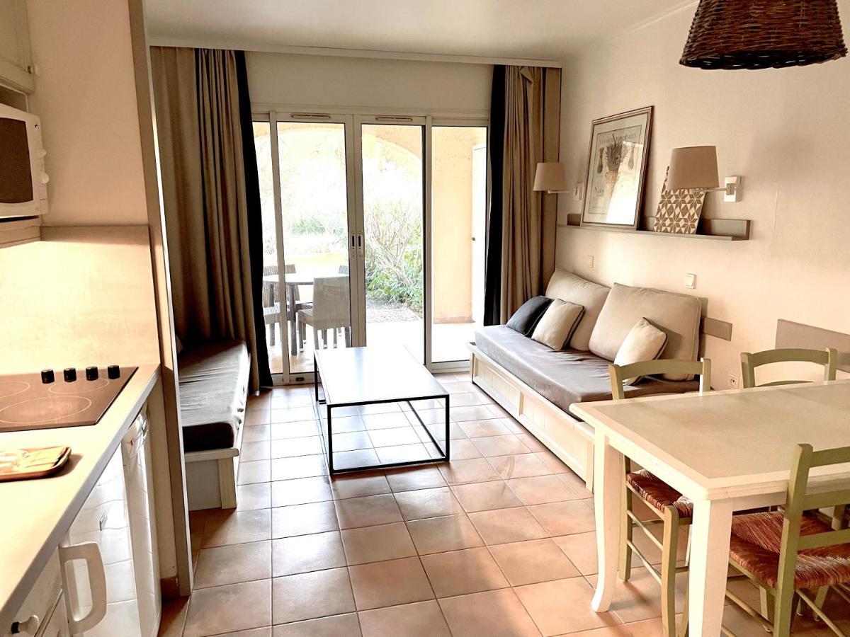 Studio 4 Personnes Golf International Pont Royal Mallemort Εξωτερικό φωτογραφία