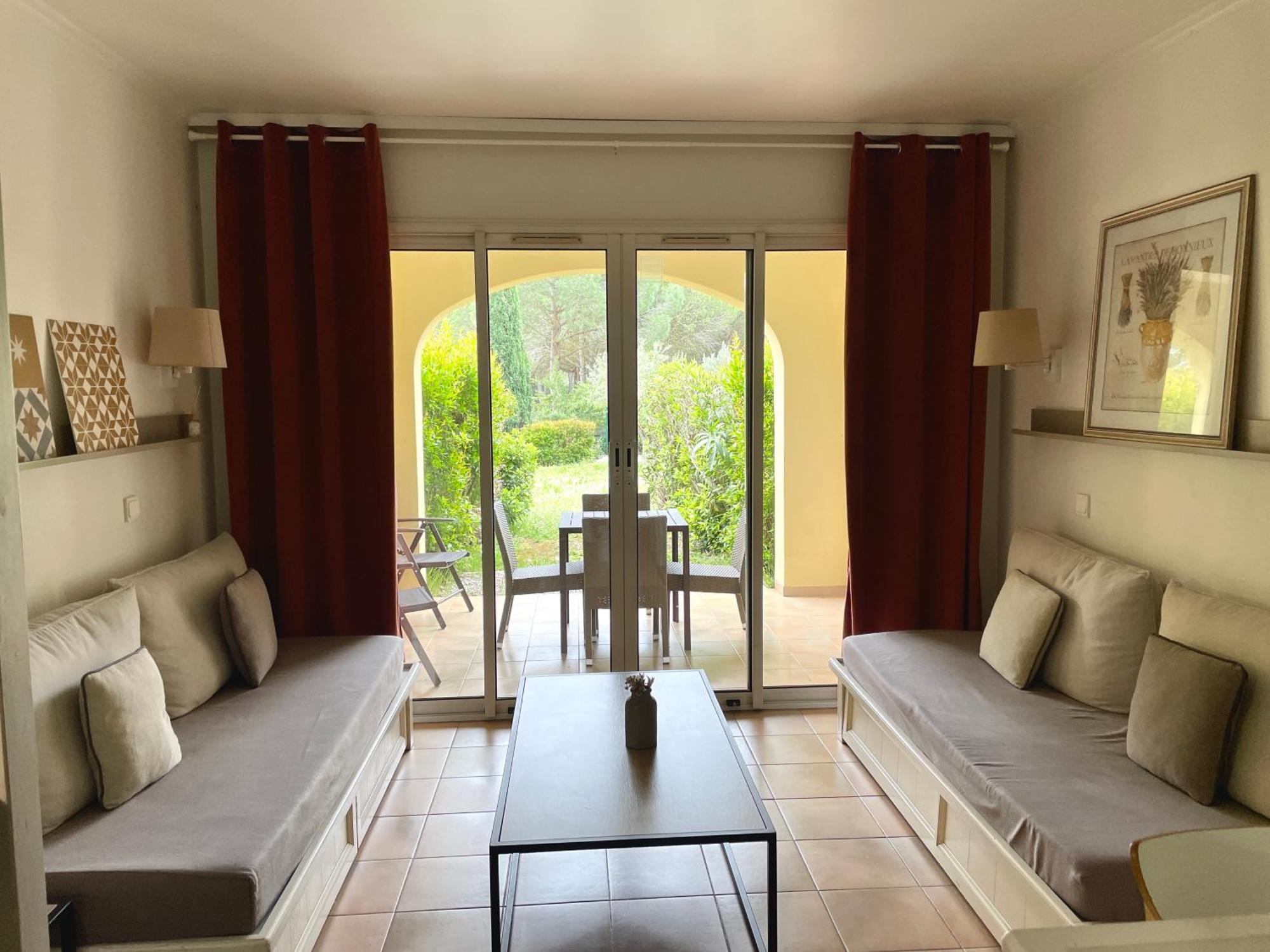 Studio 4 Personnes Golf International Pont Royal Mallemort Εξωτερικό φωτογραφία
